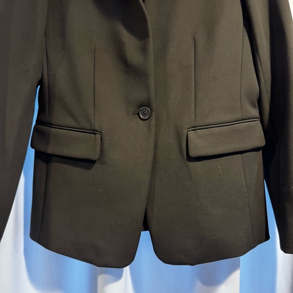 NWT J. Crew Regent Blazer in Four-Season Stretch Black Size 4T (Tall) - Picture 4 of 13